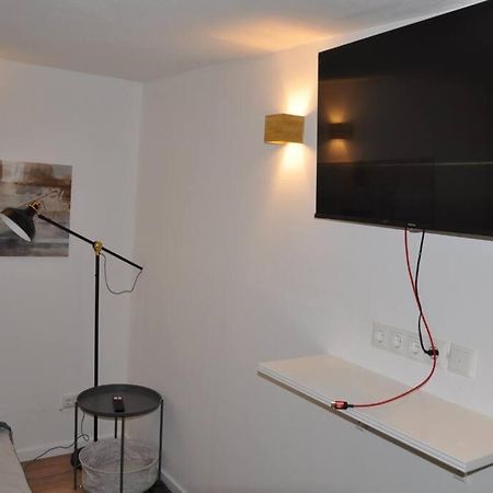 Appartement Stadtnaher Heller Souterrain à Oldenbourg Extérieur photo