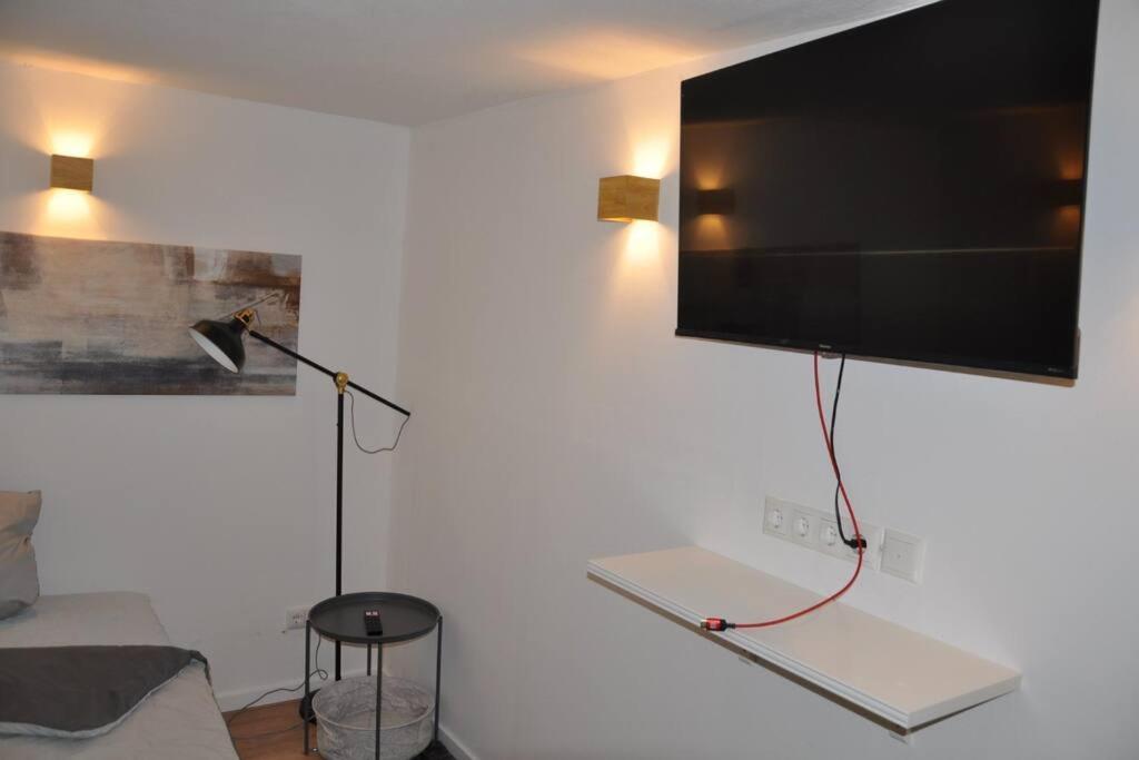 Appartement Stadtnaher Heller Souterrain à Oldenbourg Extérieur photo