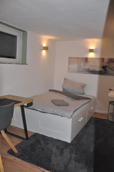 Appartement Stadtnaher Heller Souterrain à Oldenbourg Extérieur photo
