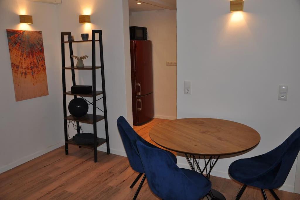 Appartement Stadtnaher Heller Souterrain à Oldenbourg Extérieur photo