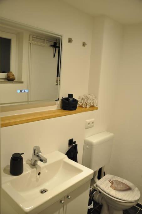 Appartement Stadtnaher Heller Souterrain à Oldenbourg Extérieur photo